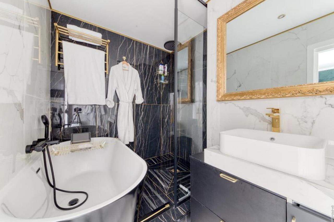 Luxury Maubourg - Vue Mer - Croisette 50M Plage - Clim - Terrasse Cannes Luaran gambar